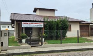Bazar beneficente da Associação Berço de Jesus acontece neste sábado
