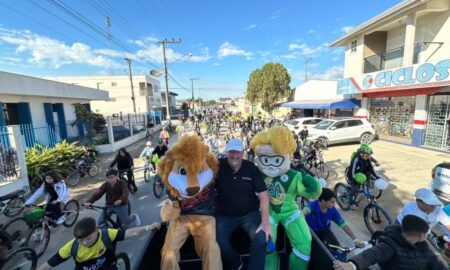 Cermoful realiza Passeio Ciclístico com participação de crianças e famílias