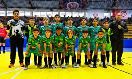 FME Morro da Fumaça Sub-12 garante vaga na semifinal do Catarinense de Futsal