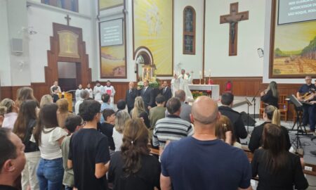 Abertura da 68ª Festa de São Roque e Nossa Senhora da Glória reúne fiéis na Igreja Matriz