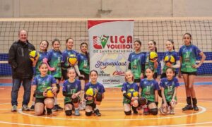 Vôlei feminino Sub-12 de Morro da Fumaça vence primeira etapa da Liga Catarinense