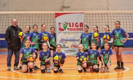 Vôlei feminino Sub-12 de Morro da Fumaça vence primeira etapa da Liga Catarinense
