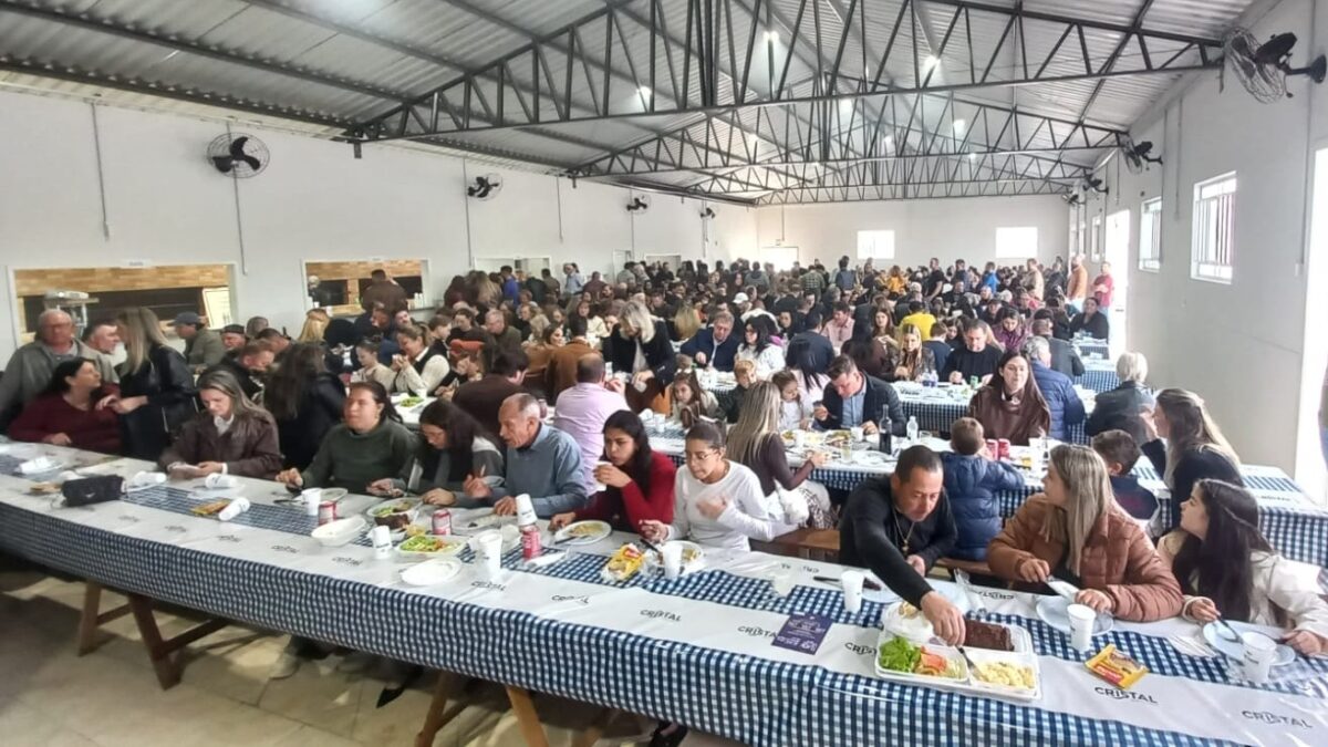 Festa em honra a São Pedro e Nossa Senhora do Perpétuo Socorro reúne grande público na Linha Frasson
