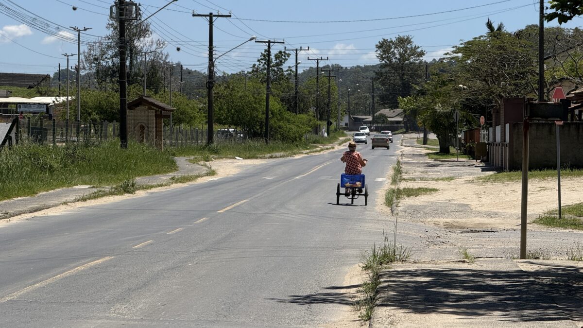 Morro da Fumaça amplia mobilidade urbana com construção de ciclovia no bairro Maccari