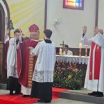 Santa Missa da Crisma reúne 80 crismandos na Igreja Matriz São Roque
