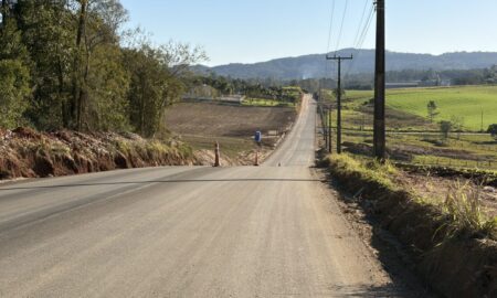 Obras da Rodovia Tranquilo Sartor avançam em ritmo acelerado em Morro da Fumaça