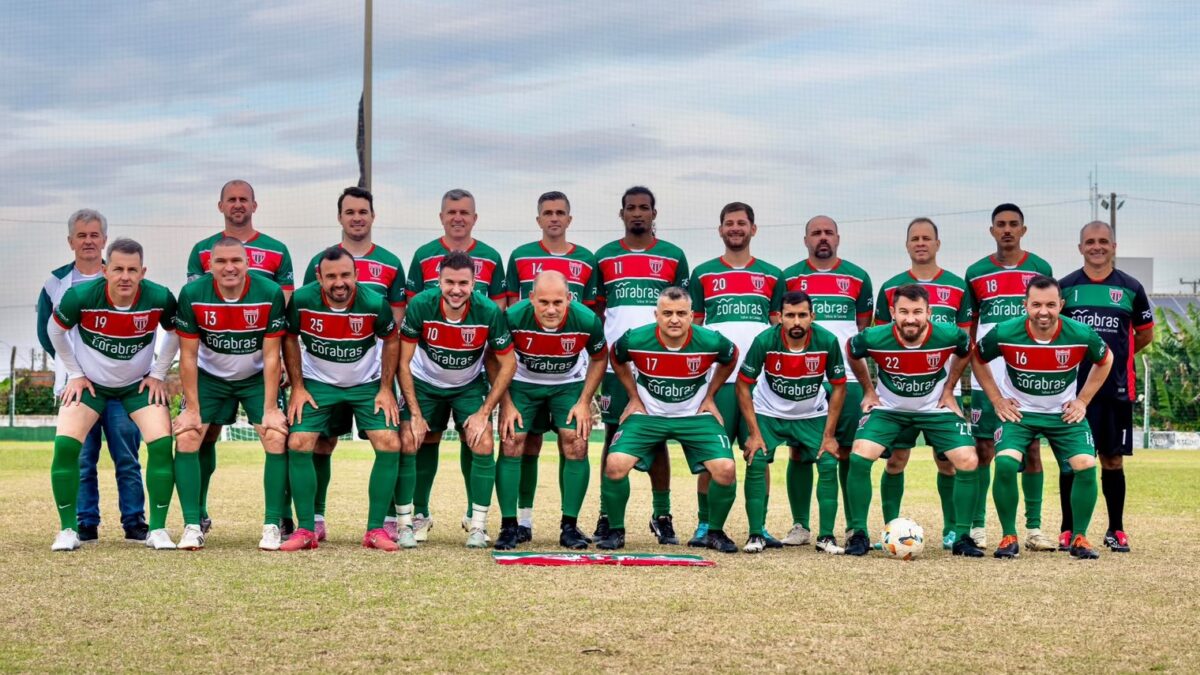 Master do Rui Barbosa estreia novo uniforme, mas sofre revés diante do Master Francesa