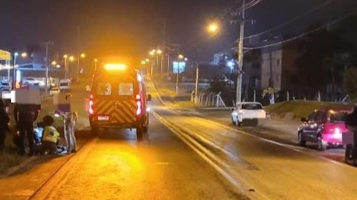 Acidente entre carro e moto mobiliza Bombeiros no Anel de Contorno Viário