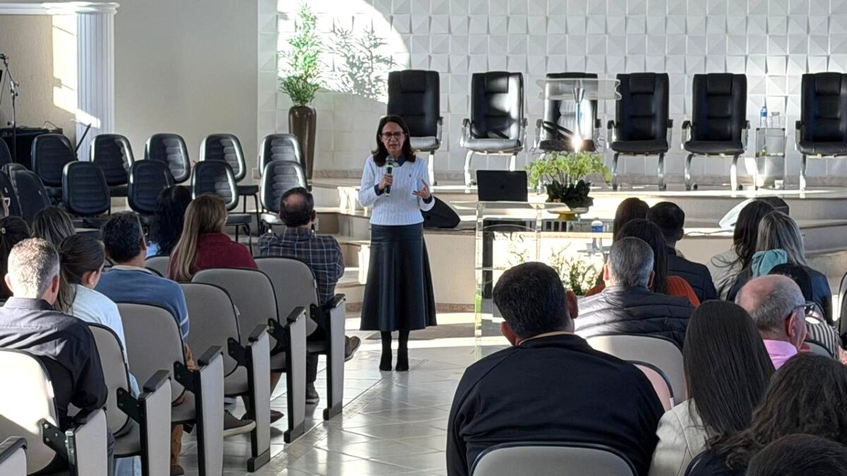 Assembleia de Deus promove "Tarde com os Pais" sobre desenvolvimento infantil e parentalidade
