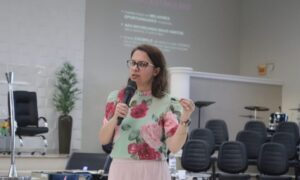 Assembleia de Deus promove palestra sobre desenvolvimento infantil e responsabilidade parental