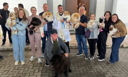 Bênção dos animais e dos motoristas emociona comunidade na Festa de São Roque