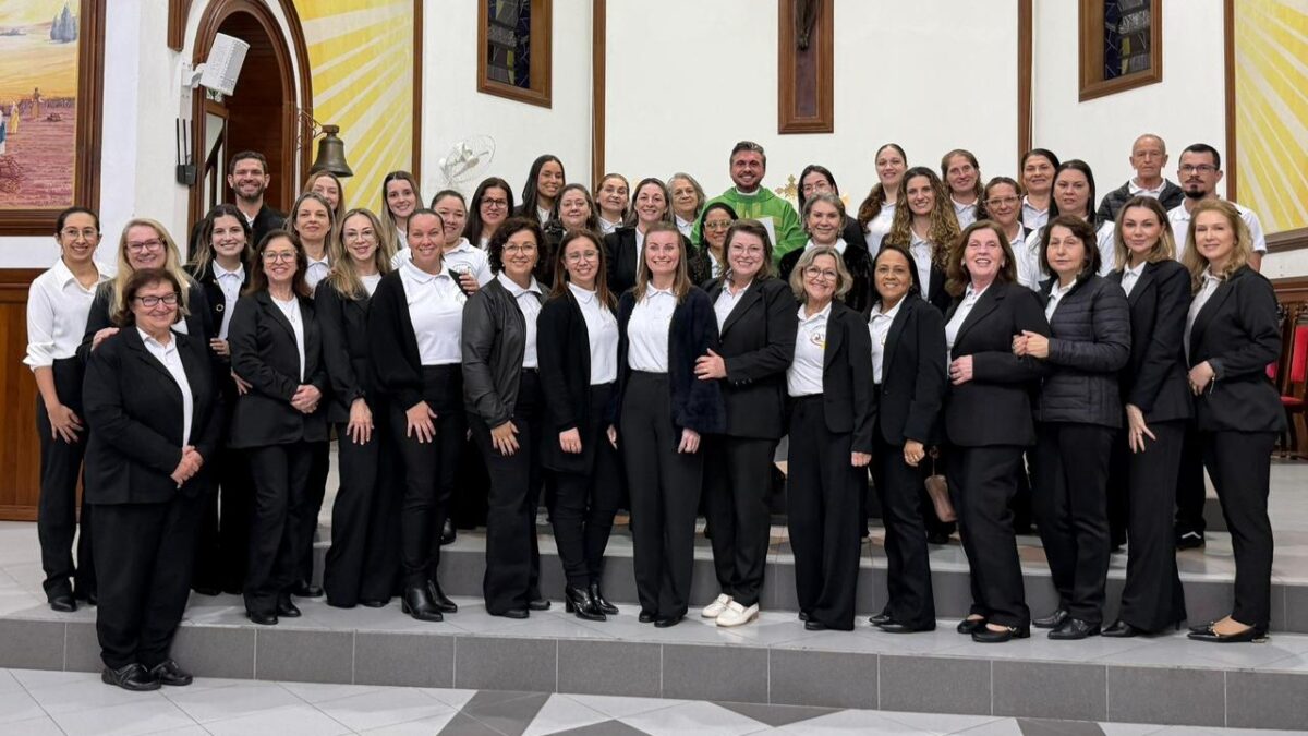 Missa na Paróquia São Roque homenageia catequistas