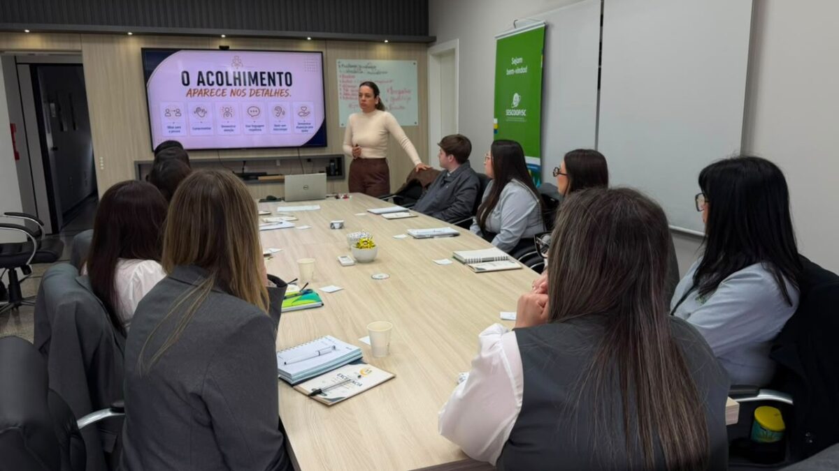 Cermoful prepara equipe para oferecer atendimento cada vez melhor
