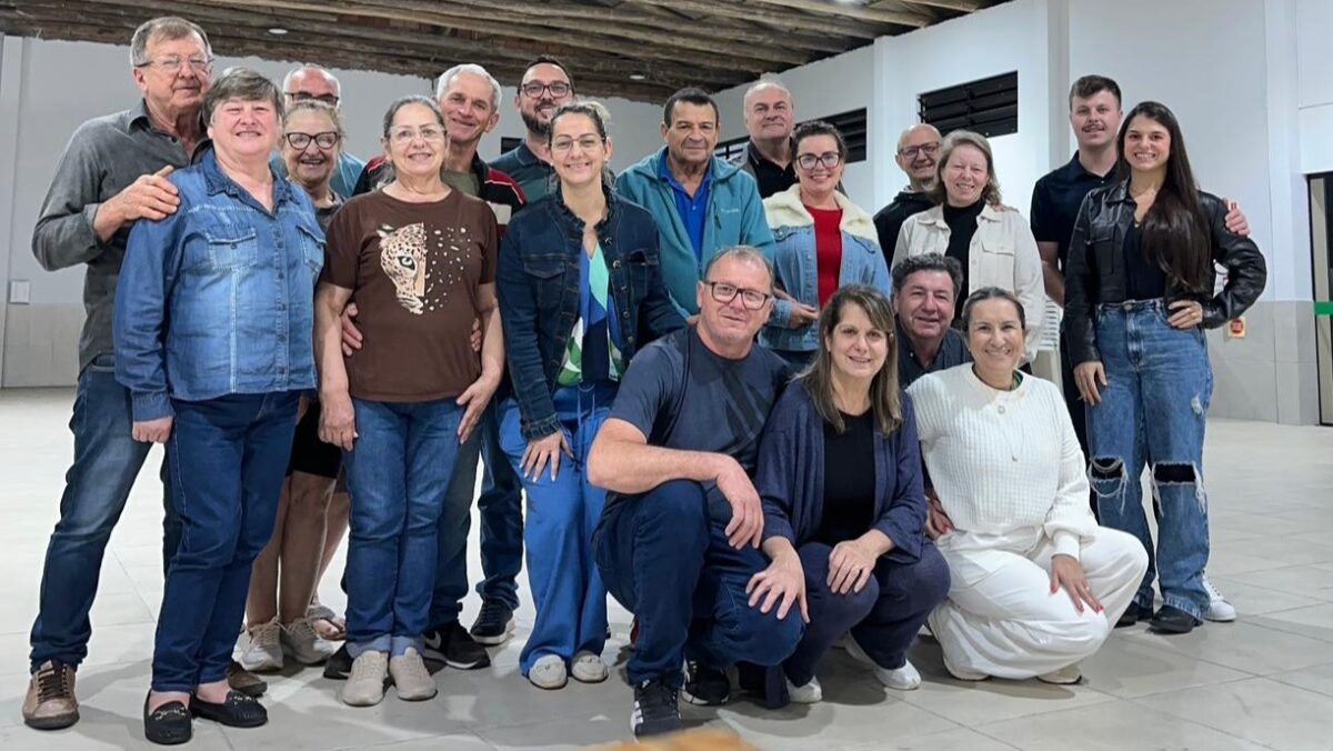 Festeiros da Festa de Nossa Senhora do Perpétuo Socorro do Balneário Esplanada promovem jantar dançante