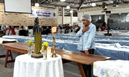 Entre o voluntariado e a fé, um momento de devoção a São Roque
