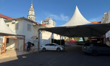 Montagem da estrutura da 68ª Festa de São Roque já começou em Morro da Fumaça