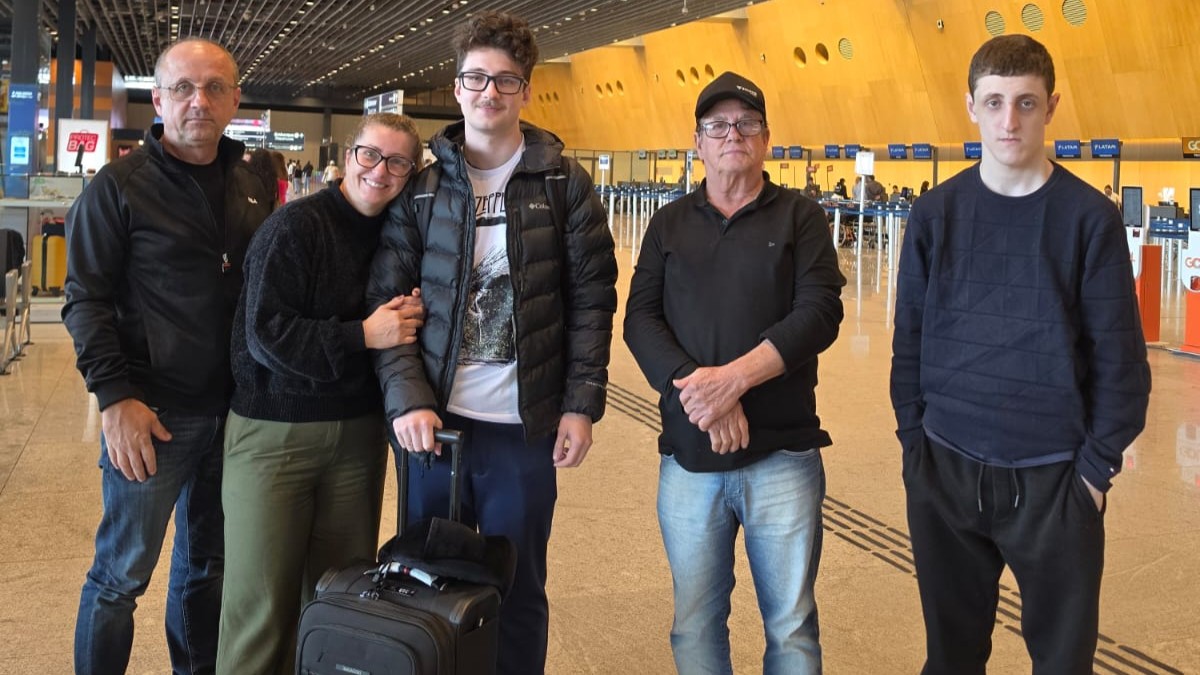 Jovem de Morro da Fumaça inicia mestrado internacional na França