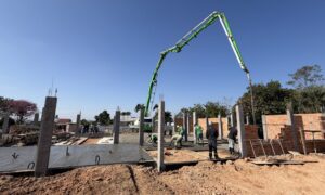 Nova sede da Câmara de Vereadores avança com execução de contrapiso e alvenaria