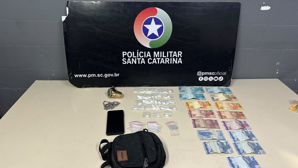 Homem é preso com 39 porções de cocaína durante abordagem em Morro da Fumaça