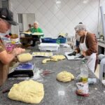 Com bênção do padre Daniel Zilli, começa a venda dos Sonhos de São Roque 5 Com bênção do padre Daniel Zilli, começa a venda dos Sonhos de São Roque