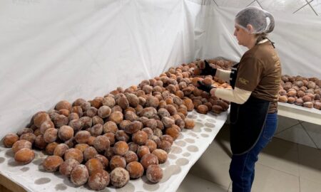Padaria de São Roque vende 13,5 mil sonhos no primeiro dia