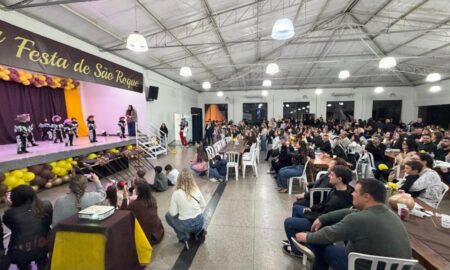 Abertura da semana da 68ª Festa de São Roque reúne comunidade e apresenta novidade na praça de alimentação
