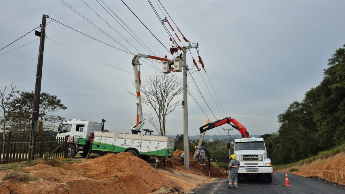 Cermoful adequa rede elétrica para pavimentação no bairro Bortolatto