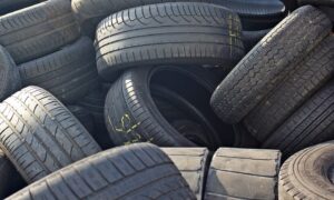 Morro da Fumaça promove campanha para descarte consciente de pneus 