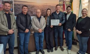 Governo de Morro da Fumaça entrega Selo Verde à empresa do município 