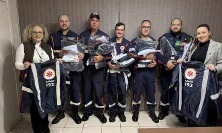 Saúde fumacense entrega novos uniformes aos profissionais do Samu