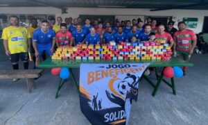 Jogo beneficente reúne comunidade e arrecada caixas de bombom para crianças