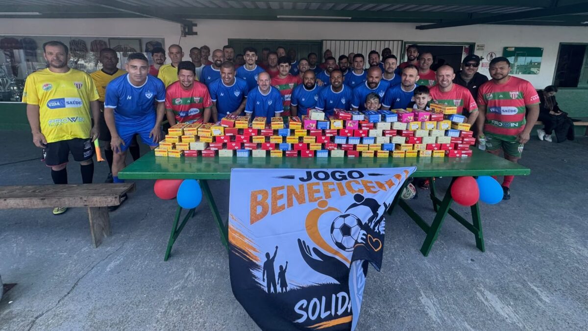 Jogo beneficente reúne comunidade e arrecada caixas de bombom para crianças