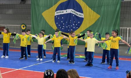 Morro da Fumaça inicia programação da Semana da Pátria com participação das escolas