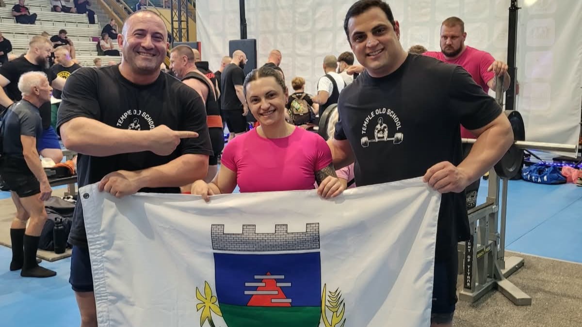 Atletas de Morro da Fumaça conquistam pódios no Campeonato Mundial de Powerlifting, na Polônia