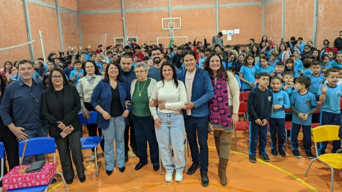 Com mais de 20 anos de trajetória, professora Valéria Guollo Patricio se despede da Educação fumacense