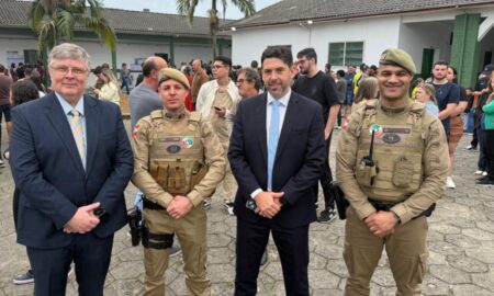Autoridades acompanham votação e avaliam manhã tranquila em Morro da Fumaça