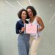 Evelyn Jesuino participa de especialização em cabelos cacheados e crespos com Mabel Garcia, em Belo Horizonte