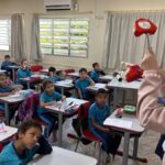 Alunos da rede municipal recebem orientações sobre cuidados com a saúde bucal 