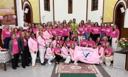 Igreja Matriz São Roque recebe Missa do Outubro Rosa