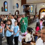 Missa com as Crianças lota Igreja Matriz São Roque em Morro da Fumaça