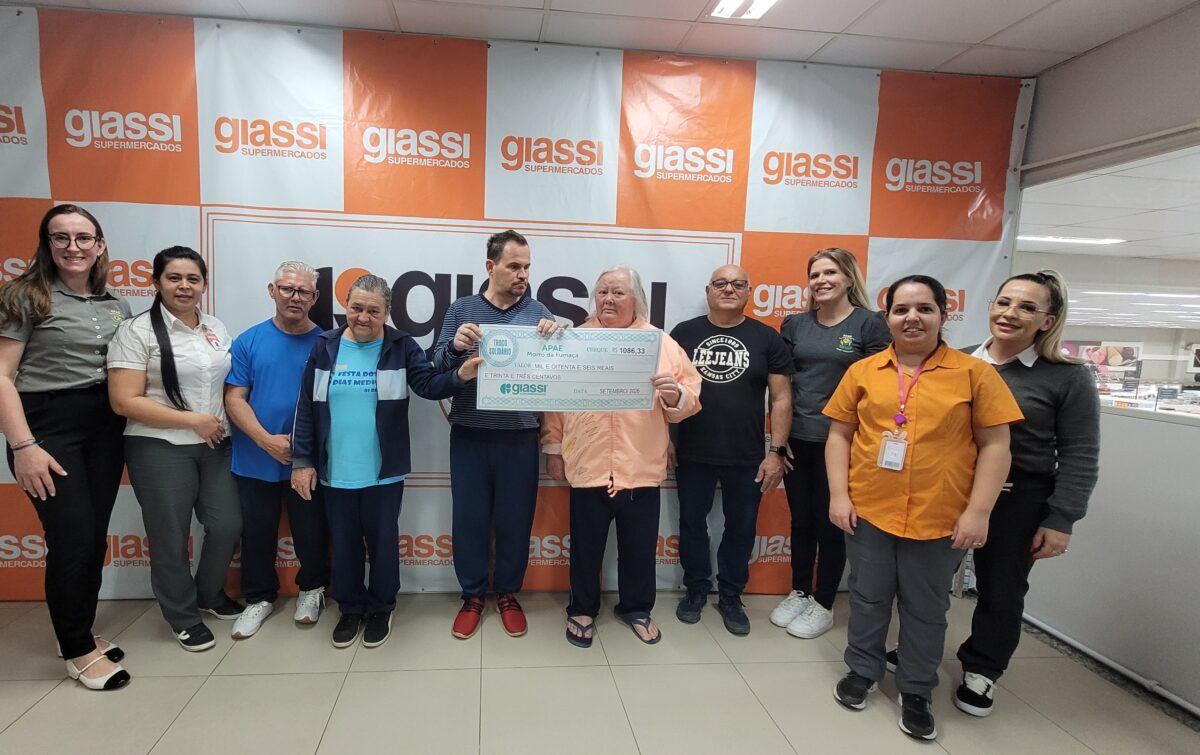 APAE de Morro da Fumaça recebe mais de mil reais do Troco Solidário do Giassi
