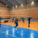 Associação Voa Vôlei de Morro da Fumaça recebe novos equipamentos e uniformes 3 Associação Voa Vôlei de Morro da Fumaça recebe novos equipamentos e uniformes