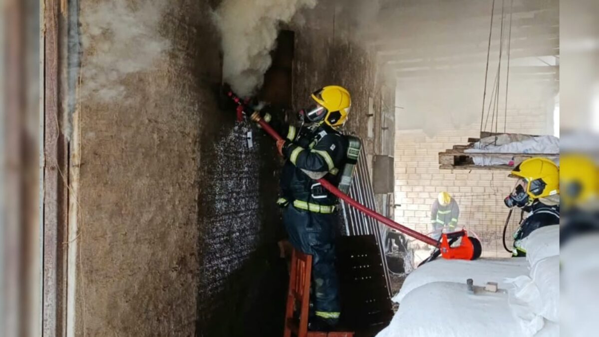 Bombeiros de Morro da Fumaça controlam incêndio em estufa de fumo